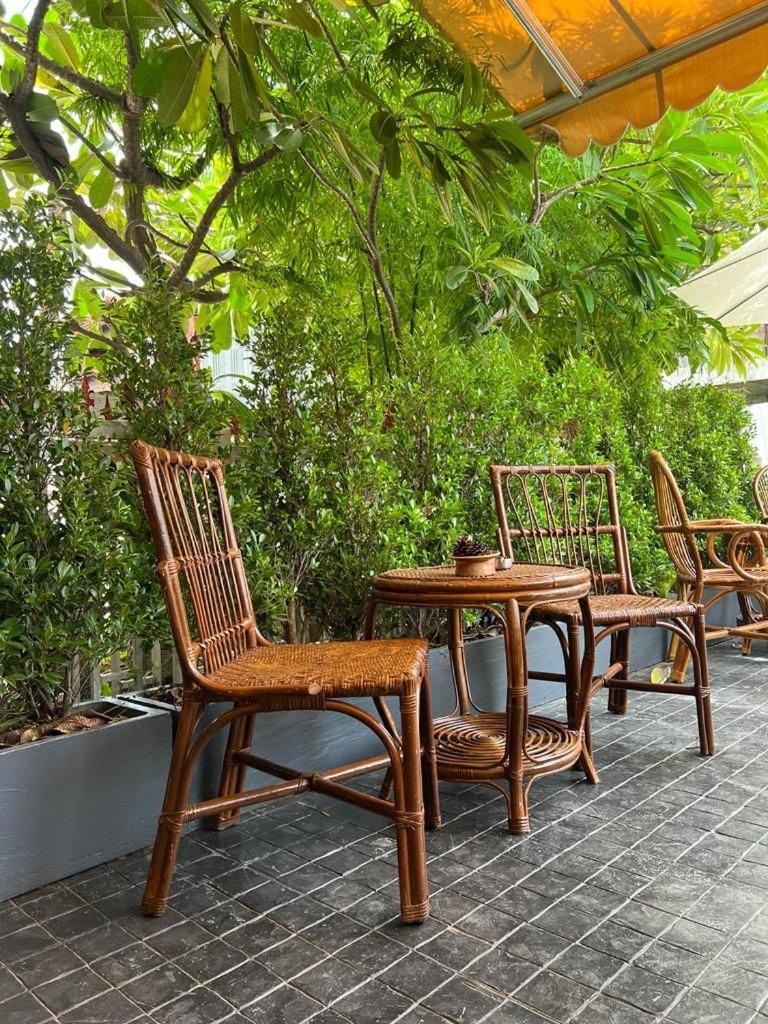 Petit Espace Boutique Hostel فيينتيان المظهر الخارجي الصورة