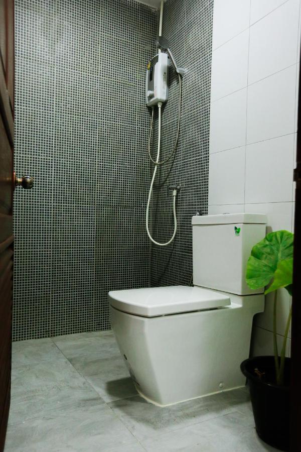 Petit Espace Boutique Hostel فيينتيان المظهر الخارجي الصورة