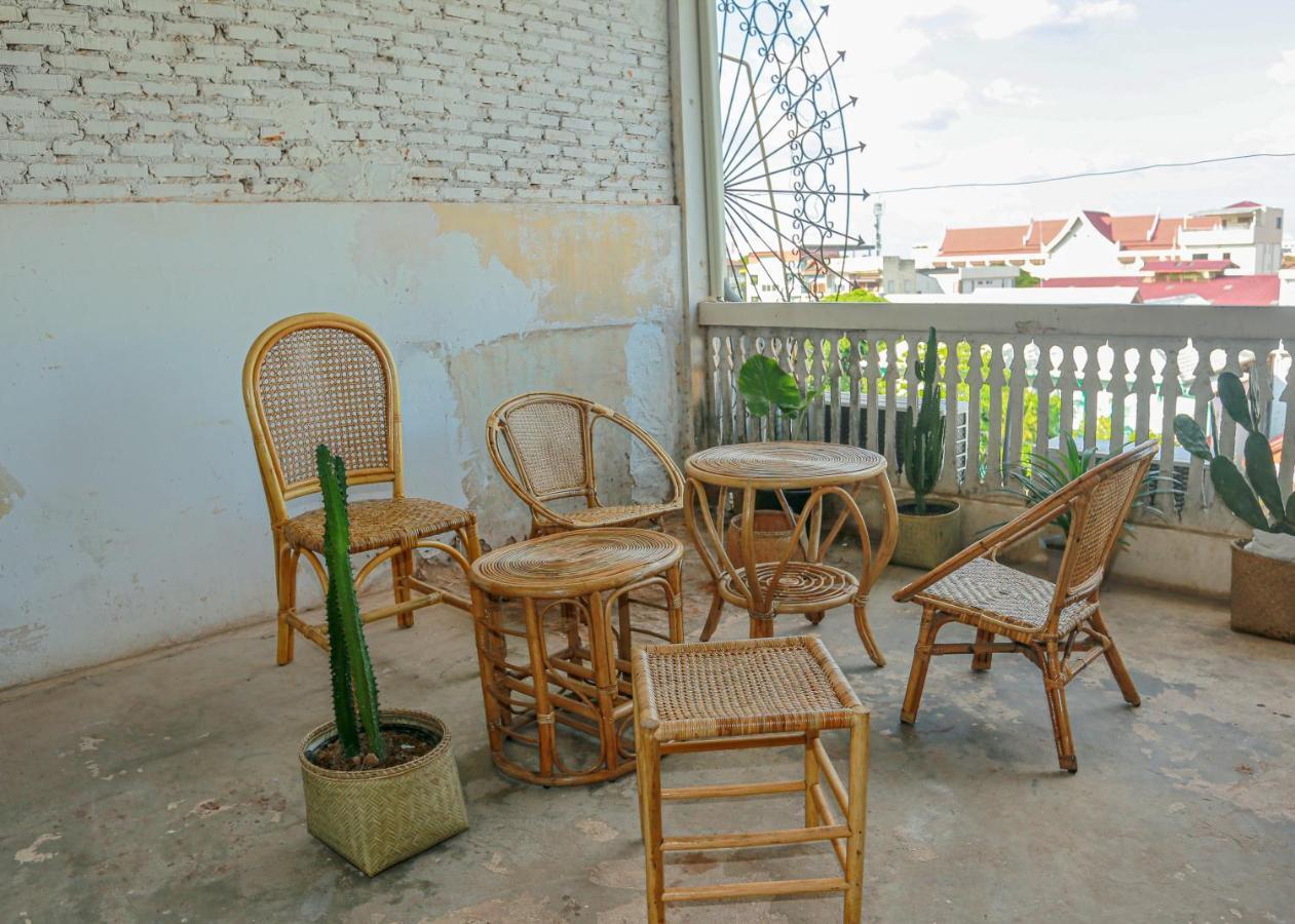 Petit Espace Boutique Hostel فيينتيان المظهر الخارجي الصورة